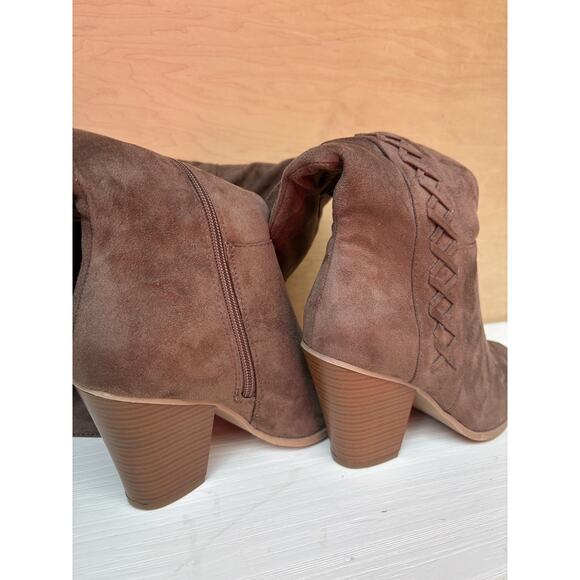 Knee High Heeled Boots Women's Size 7 Taupe Faux Suede Block Heel Lace Up Zip - Picture 6 of 14